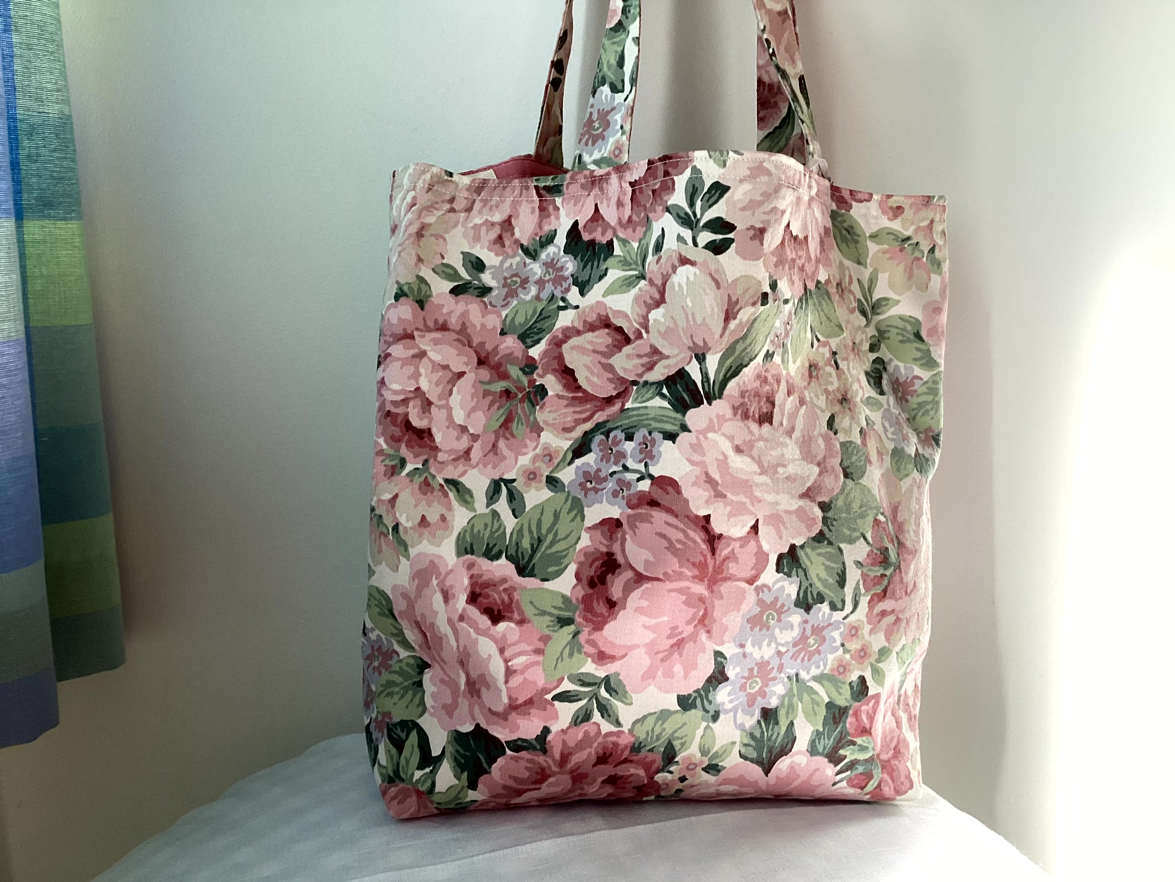 Tote Bag - large pink flowers